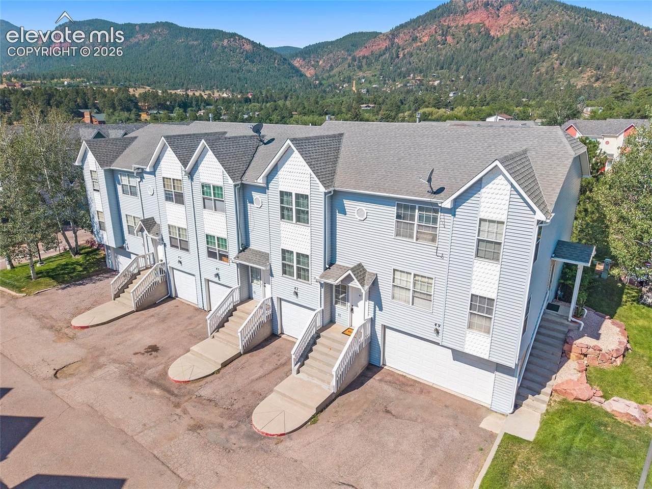47 Vale Circle - Photo 1