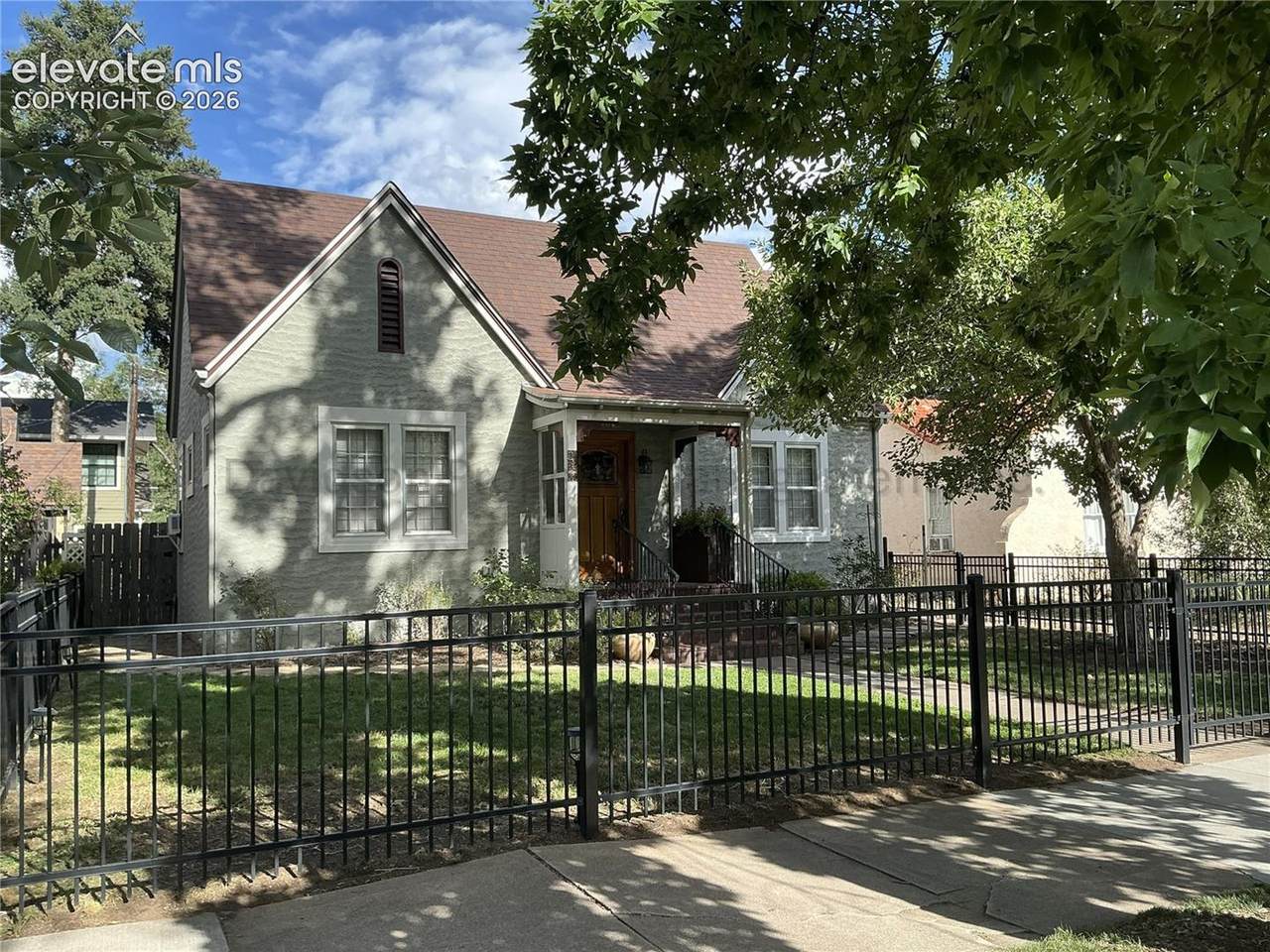 1333 Cascade Avenue - Photo 1