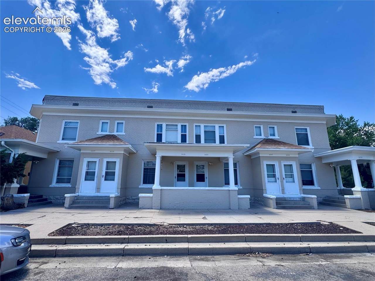 204 15th Street - Photo 1