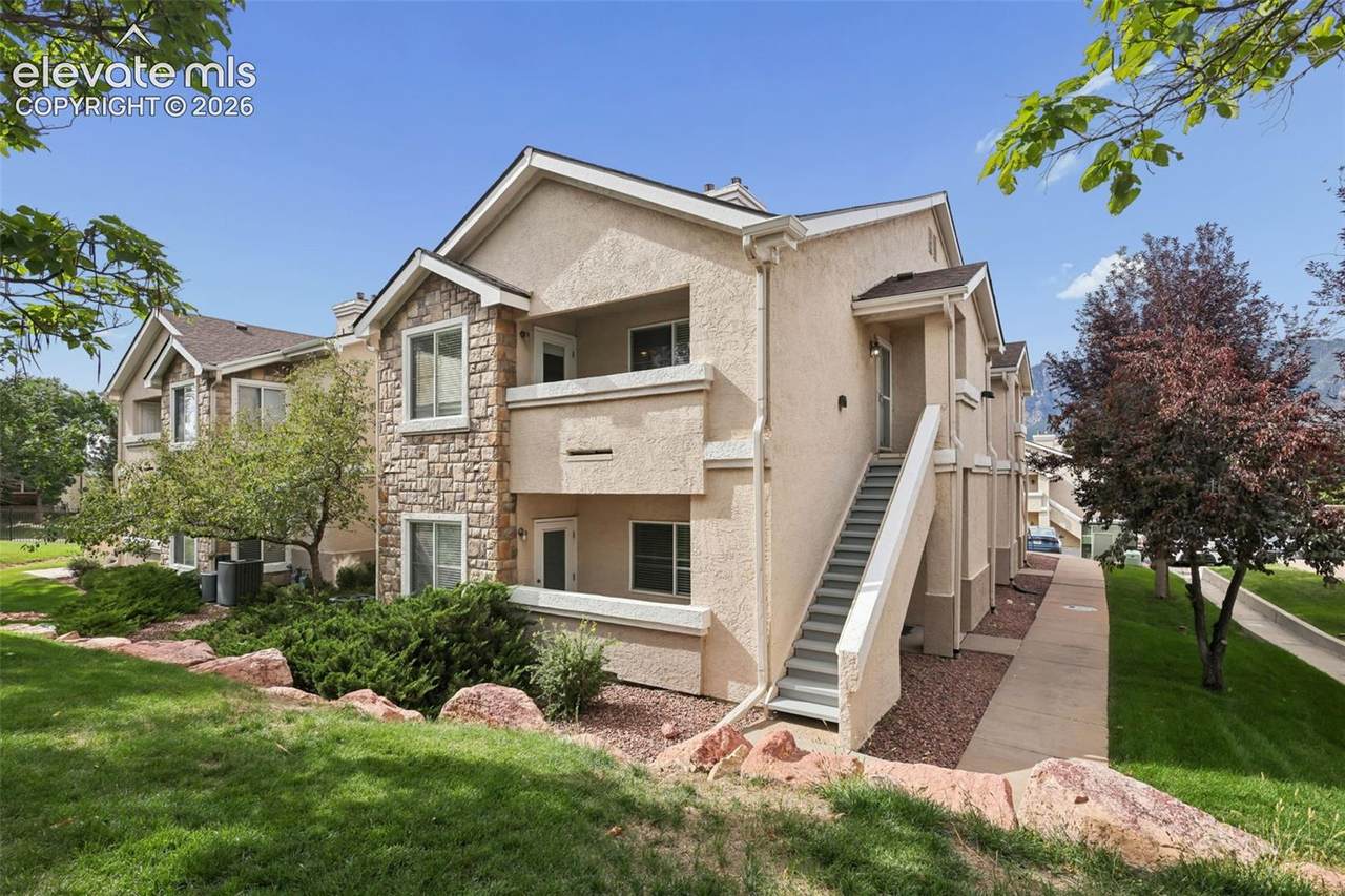 3850 Strawberry Field Grove - Photo 1