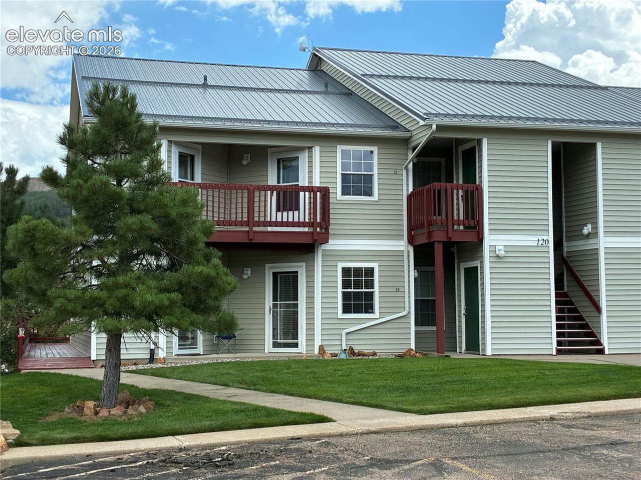 120 Whalen Avenue - Photo 1