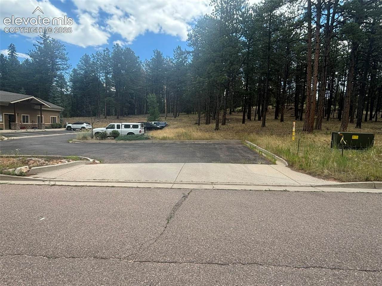 1020 Tamarac Parkway - Photo 1