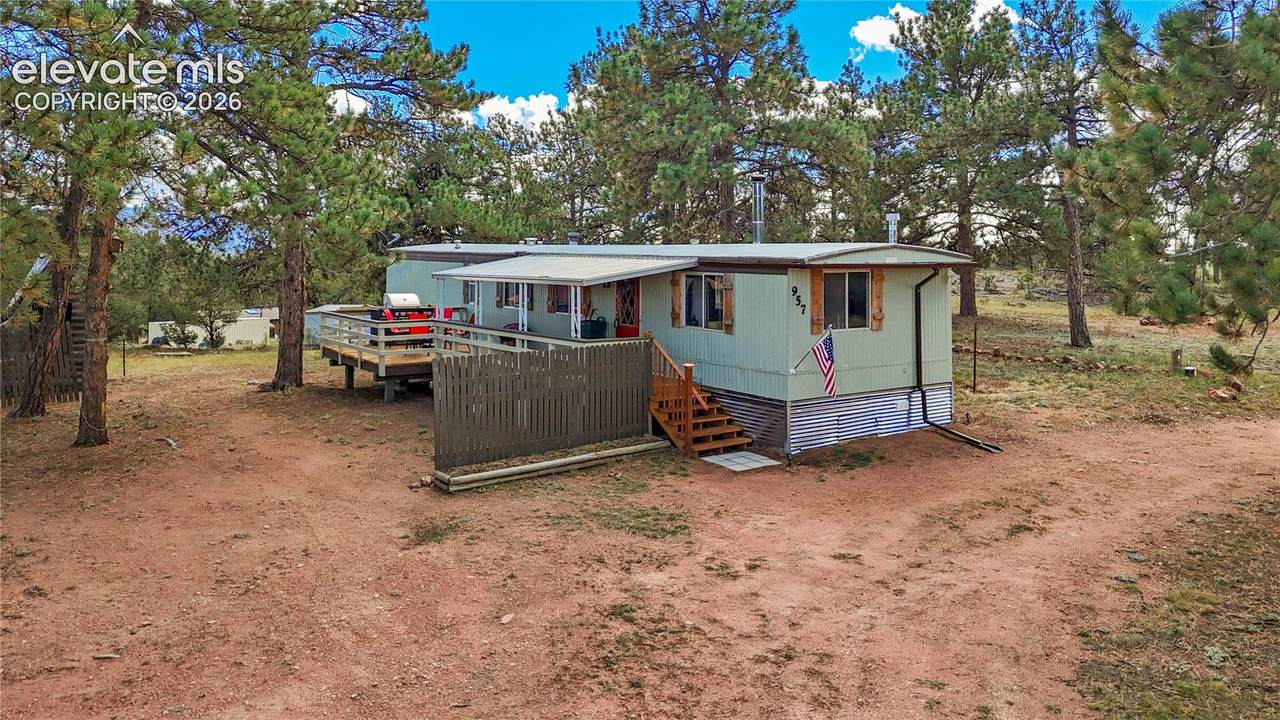 957 Arapahoe Drive - Photo 1