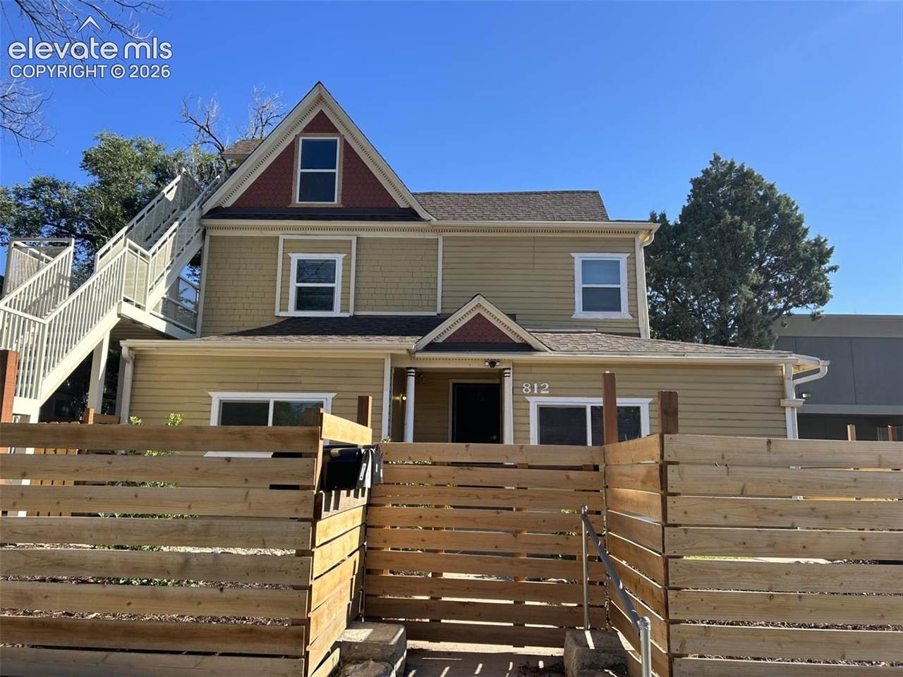 812 Colorado Avenue - Photo 1