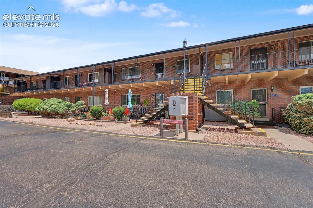 434 Valley Hi Circle - Photo 1