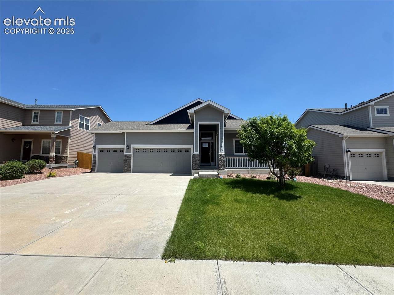 7623 Dutch Loop - Photo 1