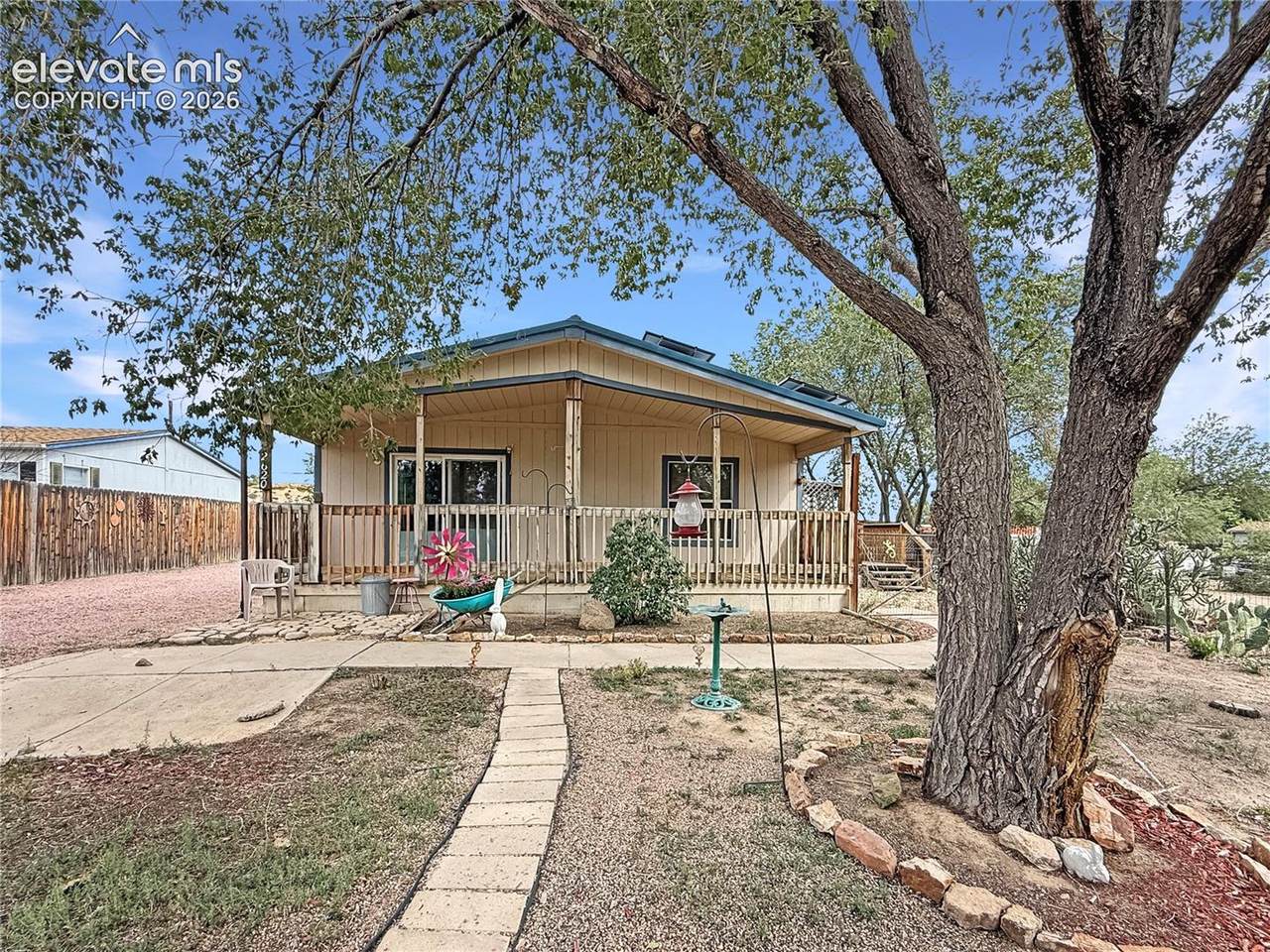 2620 Lowell Avenue - Photo 1