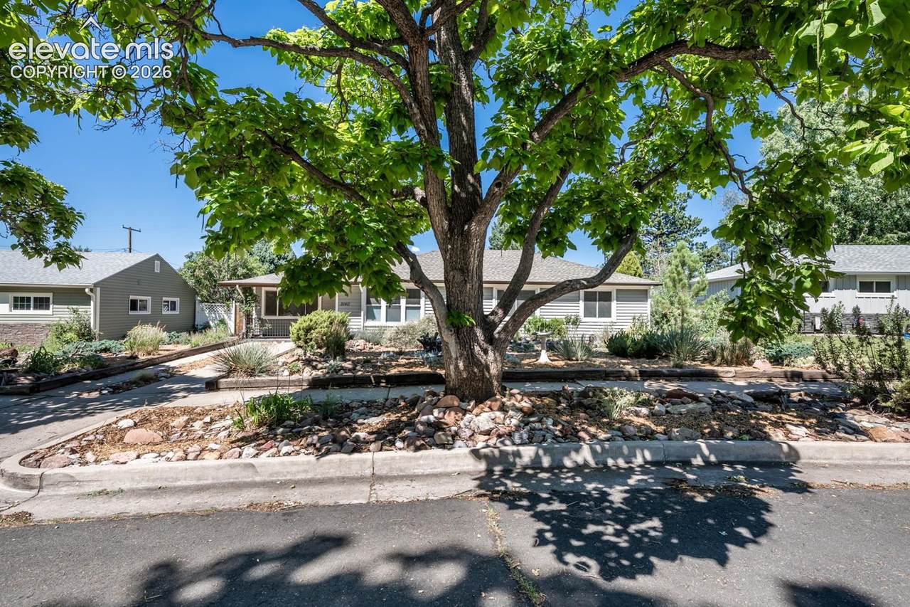 2140 Robin Drive - Photo 1