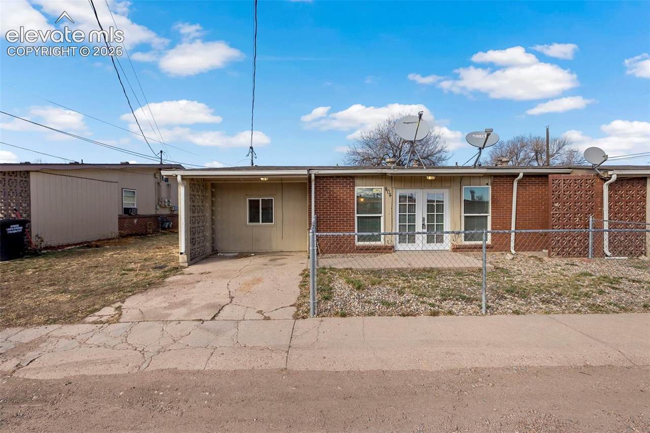 401 Windsor Lane - Photo 1
