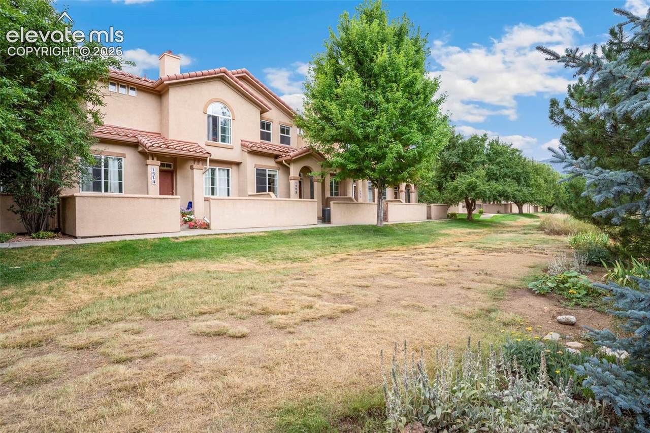 1508 Courtyard Heights - Photo 1