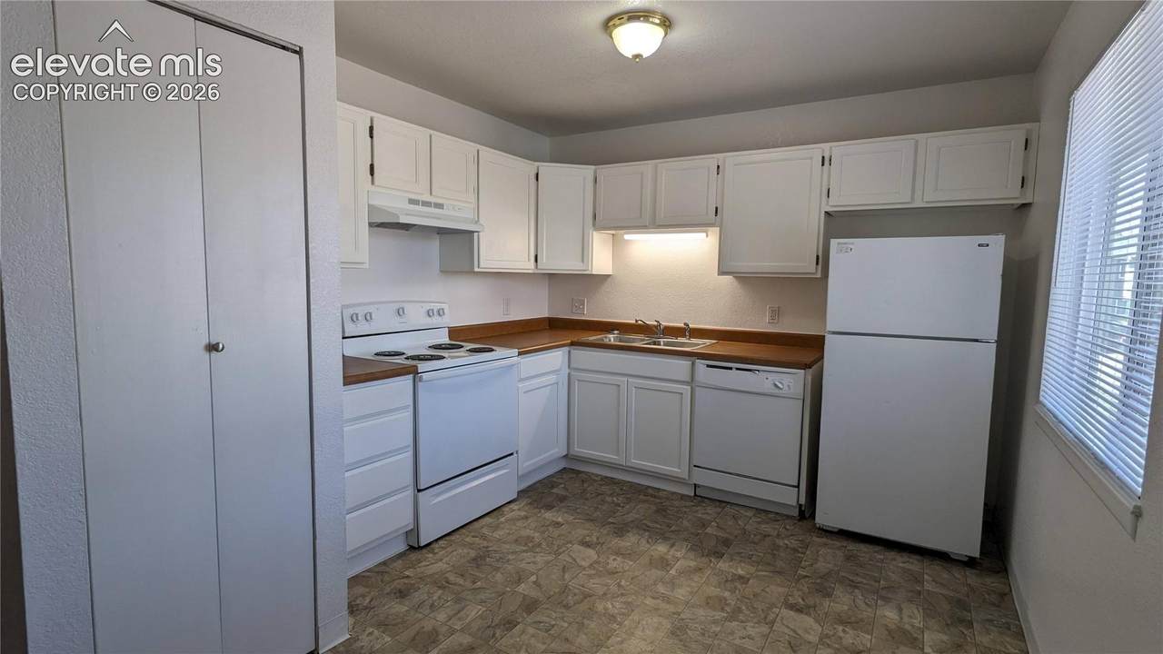 3450 Cochran Drive - Photo 1