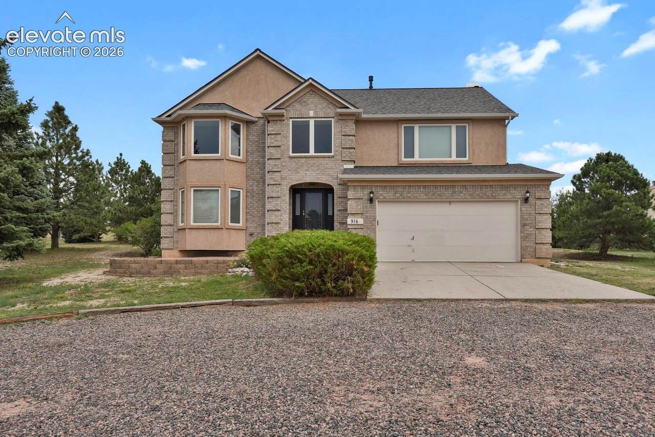 916 Caribou Drive - Photo 1