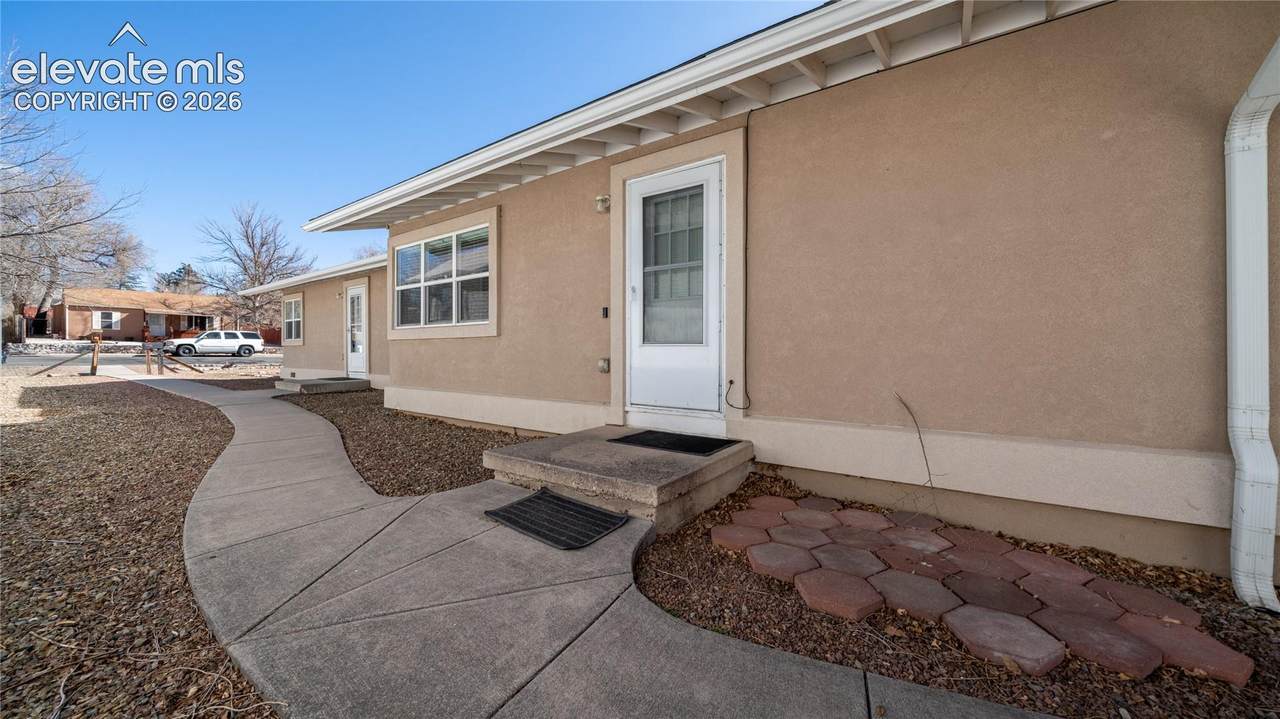 1827 Kiowa Street - Photo 1