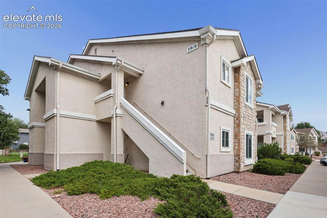 3910 Strawberry Field Grove - Photo 1