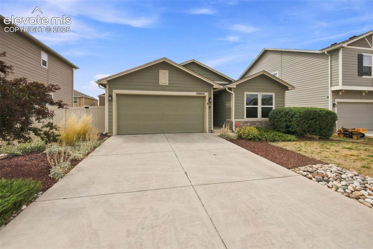 10864 Traders Parkway - Photo 1