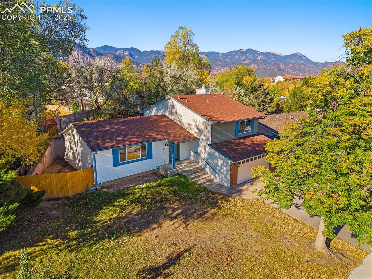 2925 Westcliff Circle - Photo 1