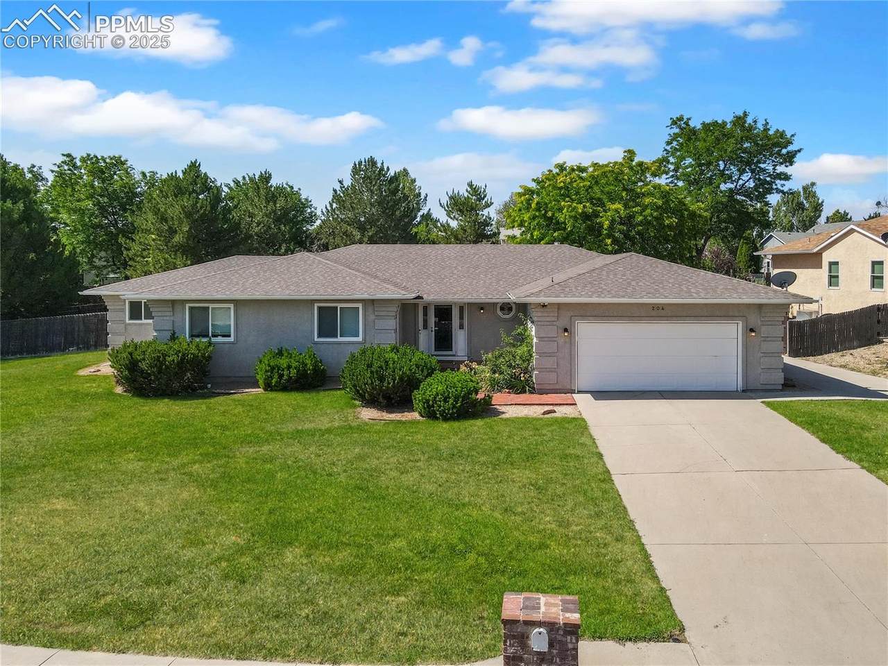 204 Bridle Trail - Photo 1