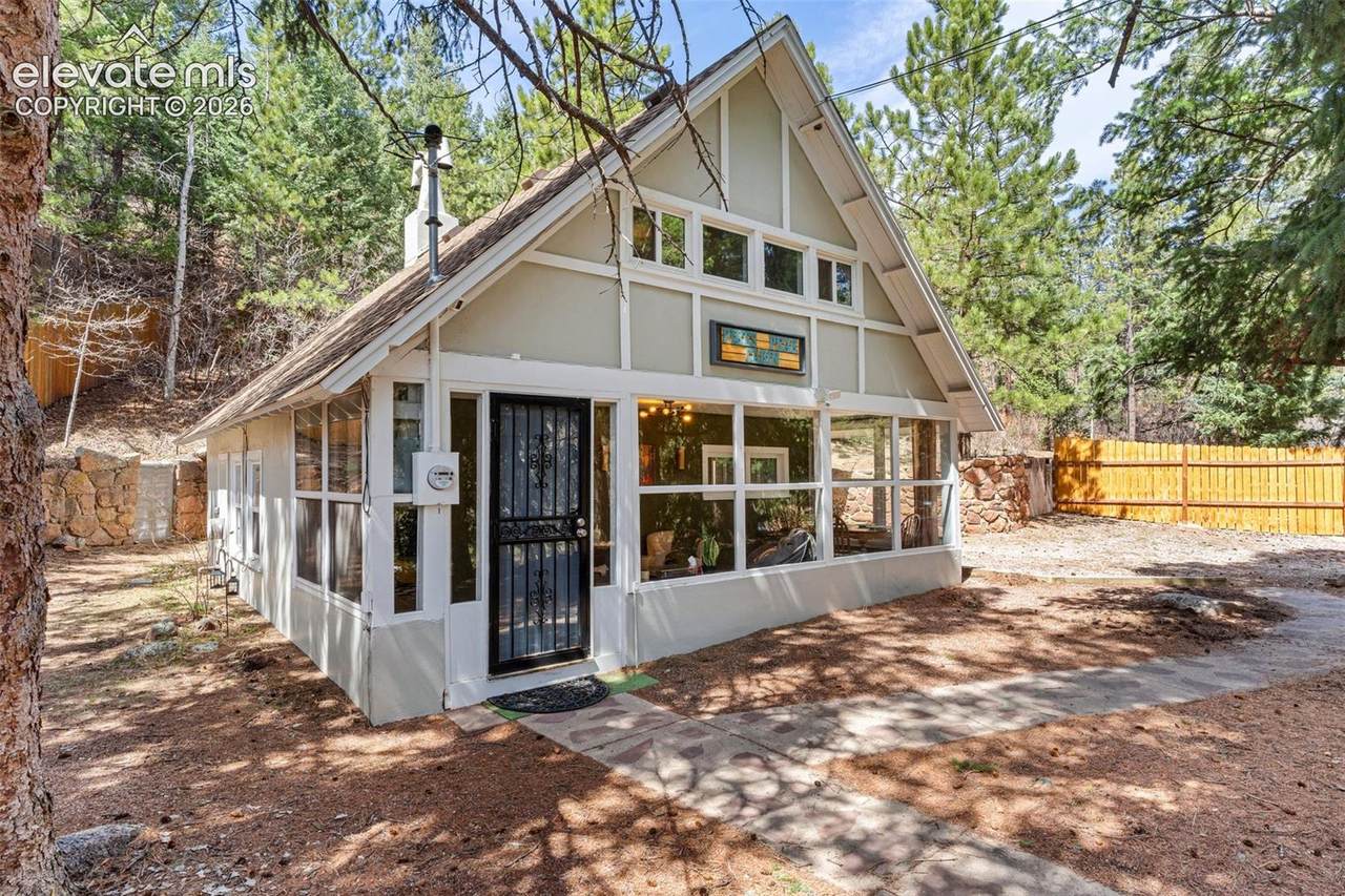4620 Fountain Avenue - Photo 1