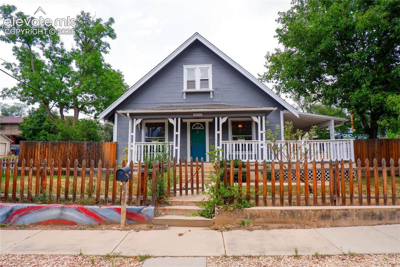2038 Armstrong Avenue - Photo 1