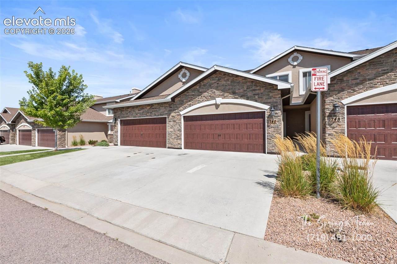 740 Brambleberry Heights - Photo 1