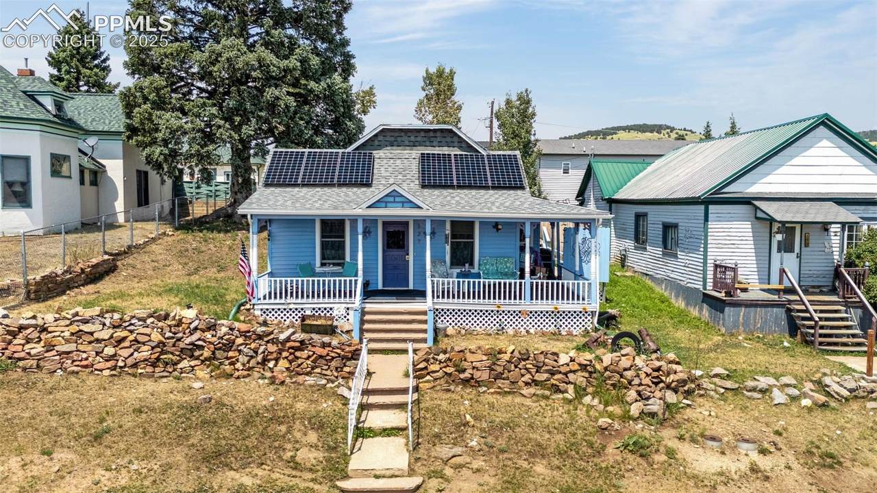 137 Eaton Avenue - Photo 1