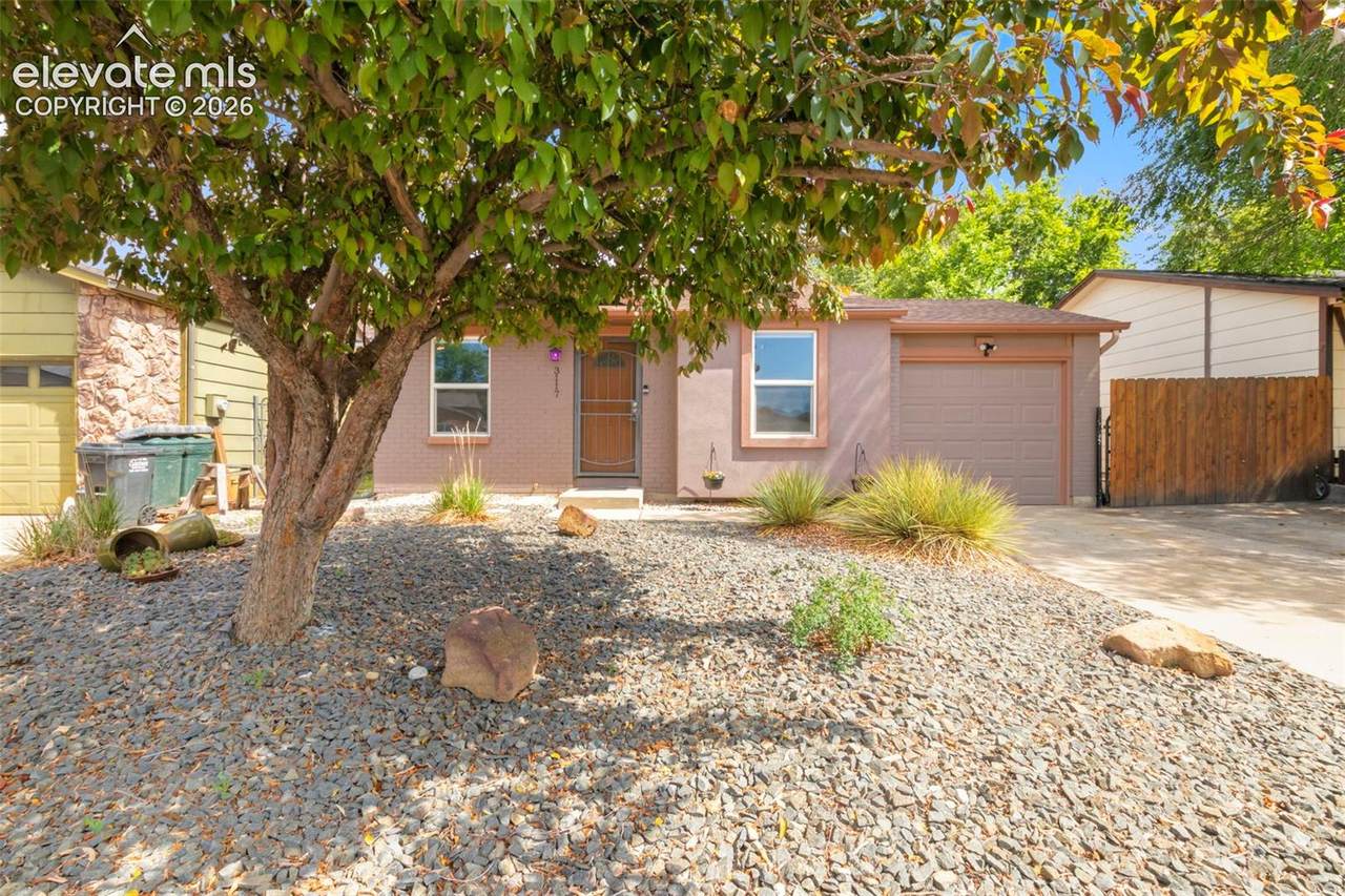 3117 Moonbeam Circle - Photo 1
