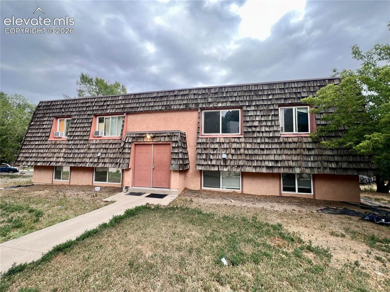 533-539 Superior Street - Photo 1