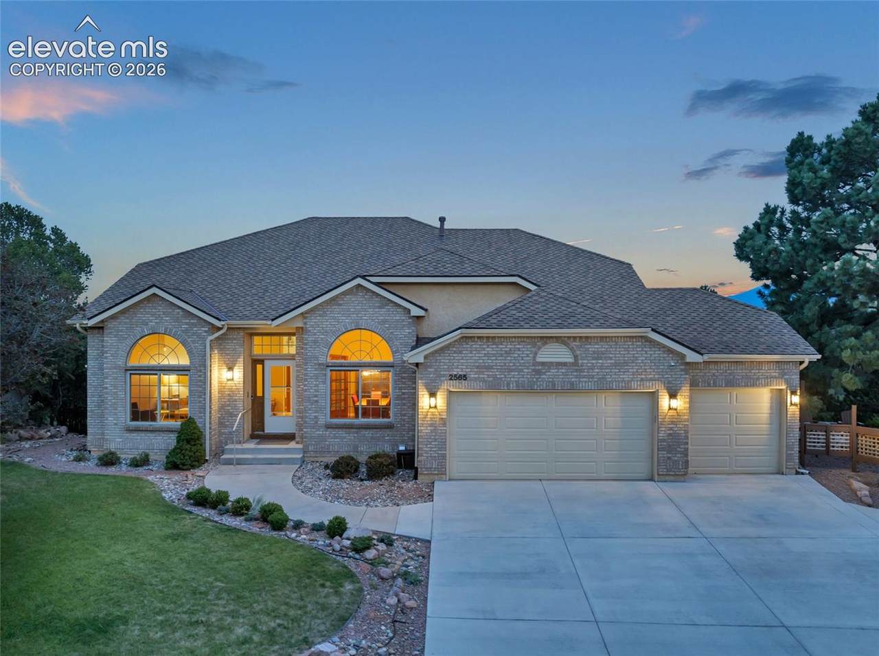 2565 Kinderhook Lane - Photo 1