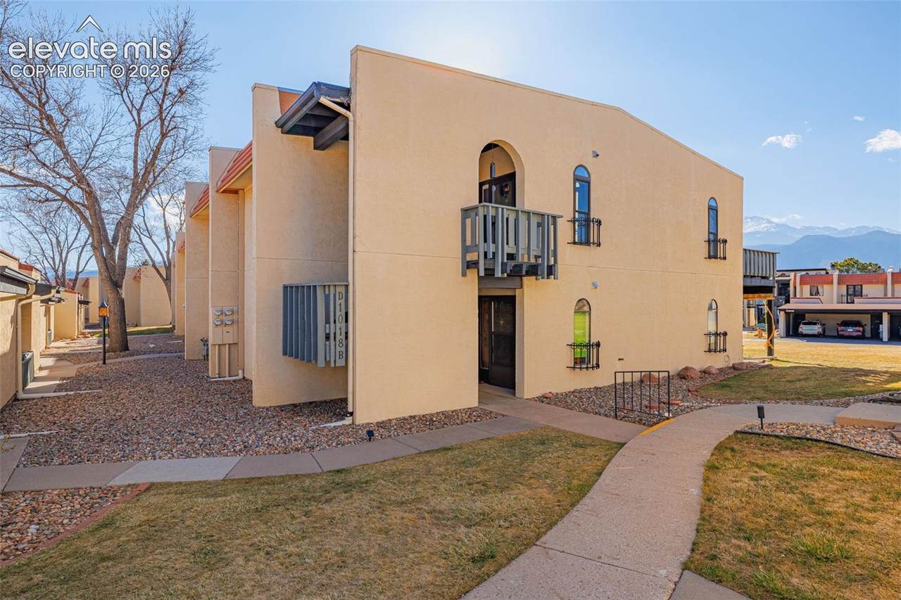 1018 Fontmore Road - Photo 1