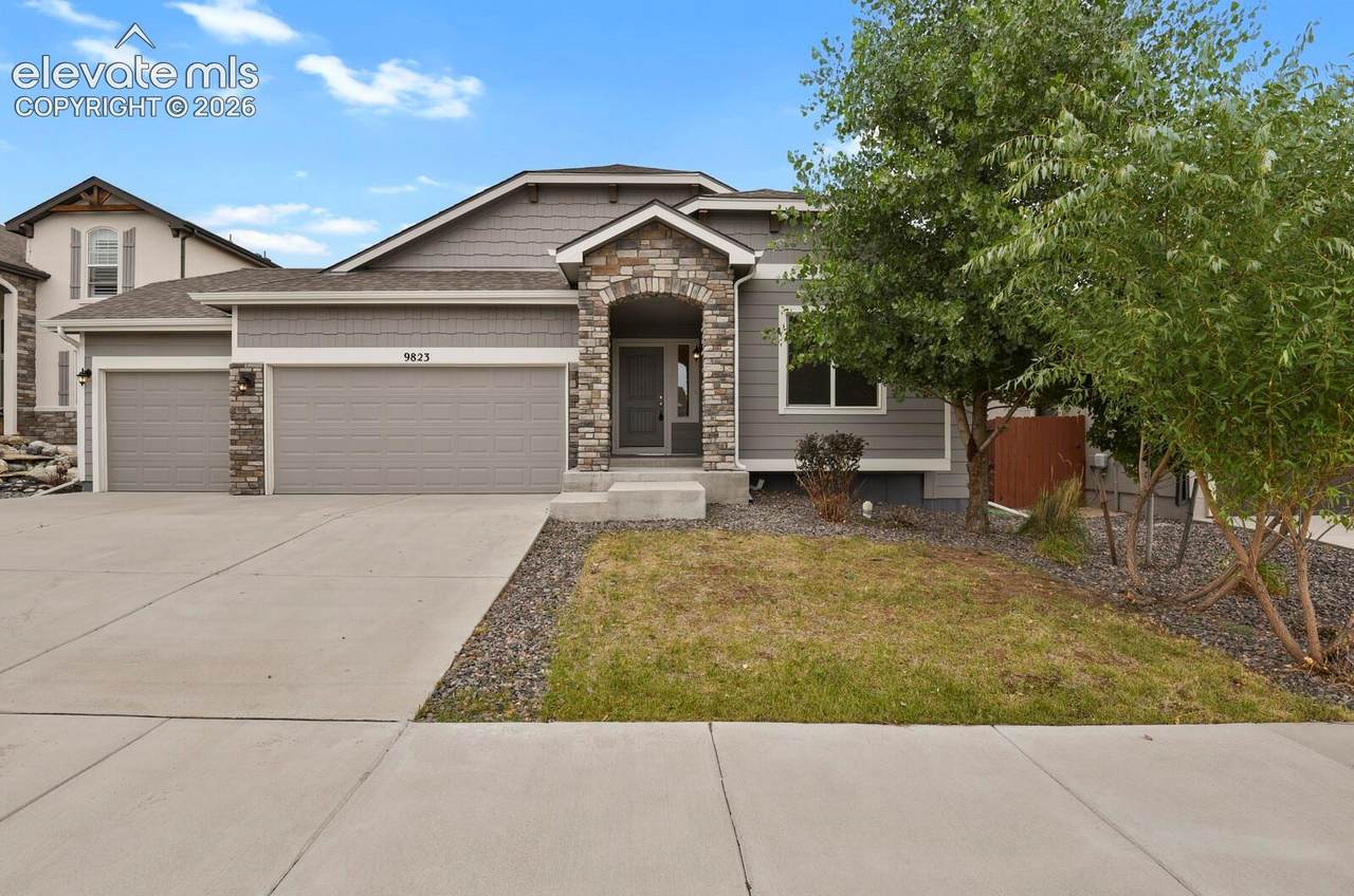 9823 Fairway Glen Drive - Photo 1