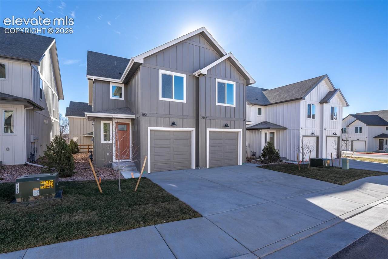 1518 Tyram Grove - Photo 1