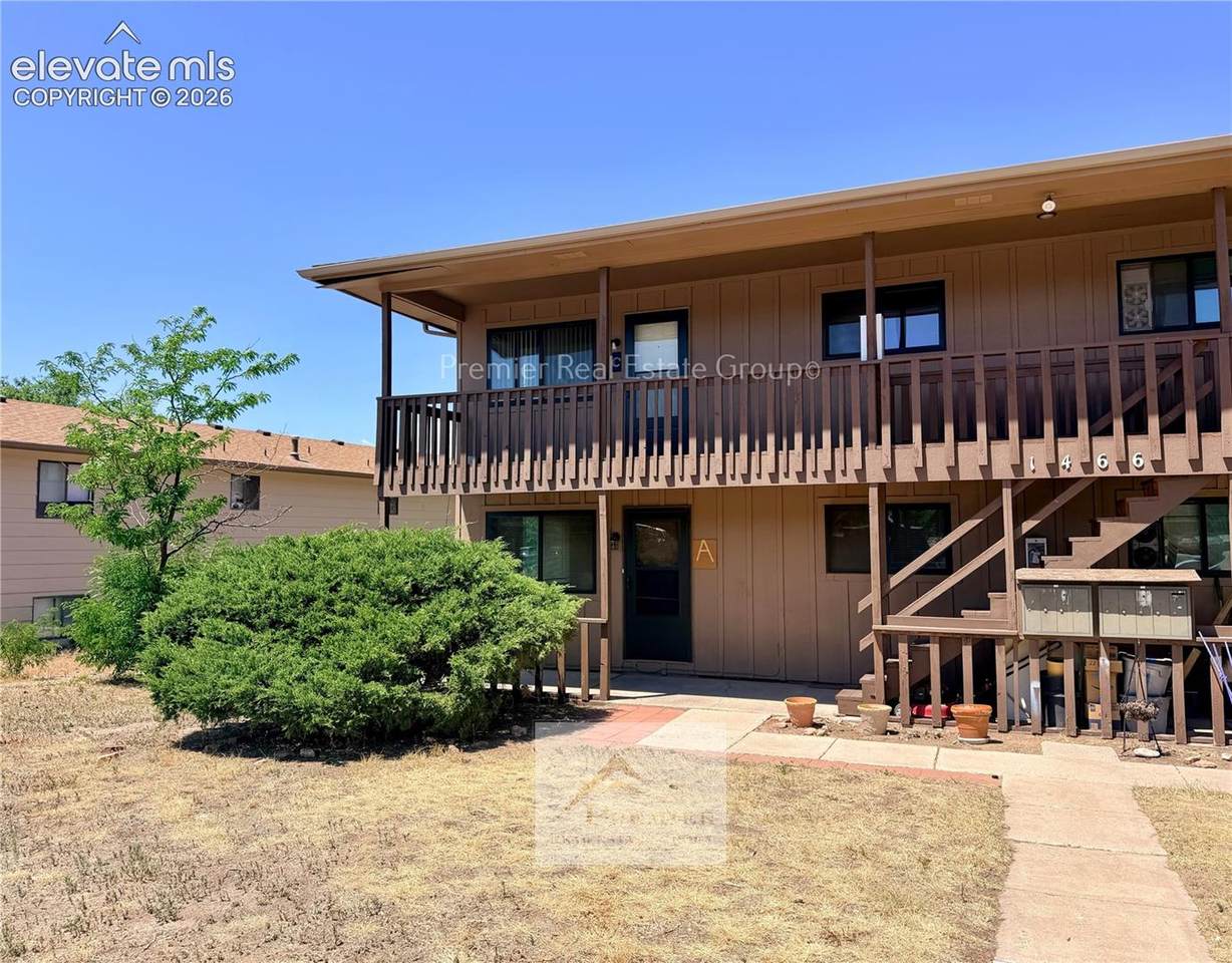 1466 Hathaway Drive - Photo 1