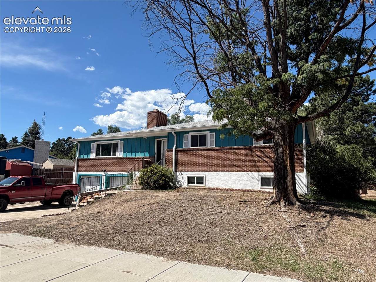 2802 Flintridge Drive - Photo 1