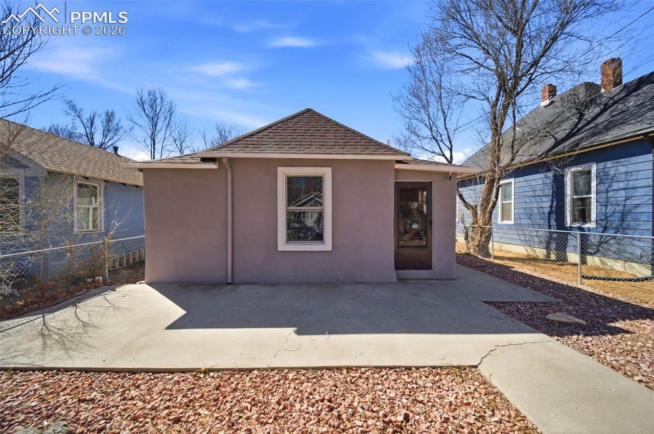 315 Monument Street - Photo 1