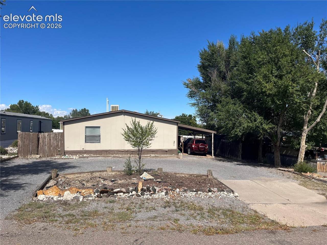 271 Countryside Drive - Photo 1