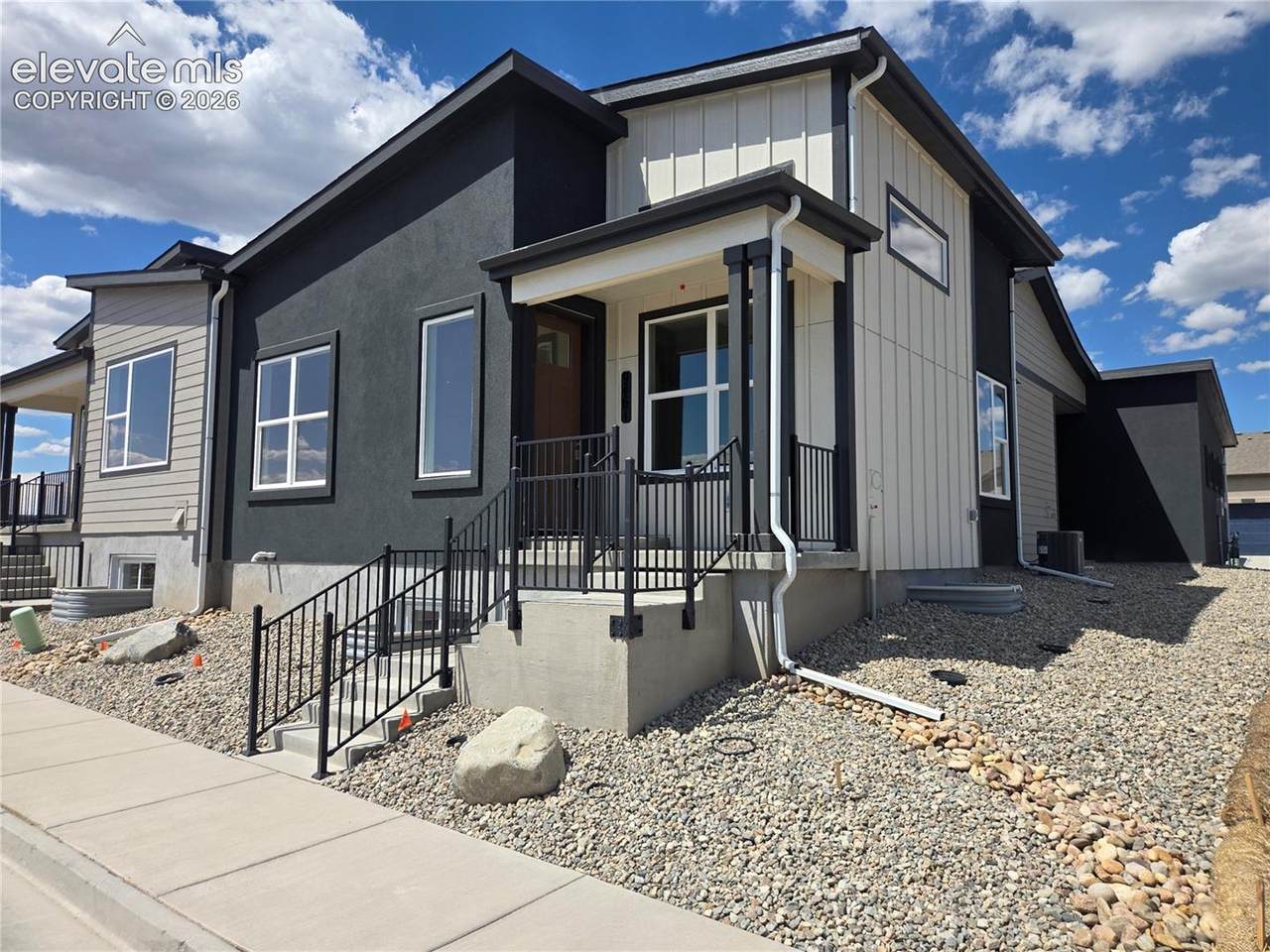 9461 Roseate View - Photo 1