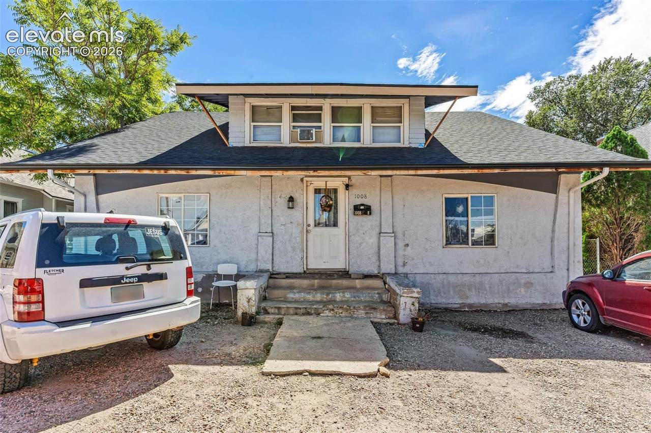 1008 8th Street - Photo 1