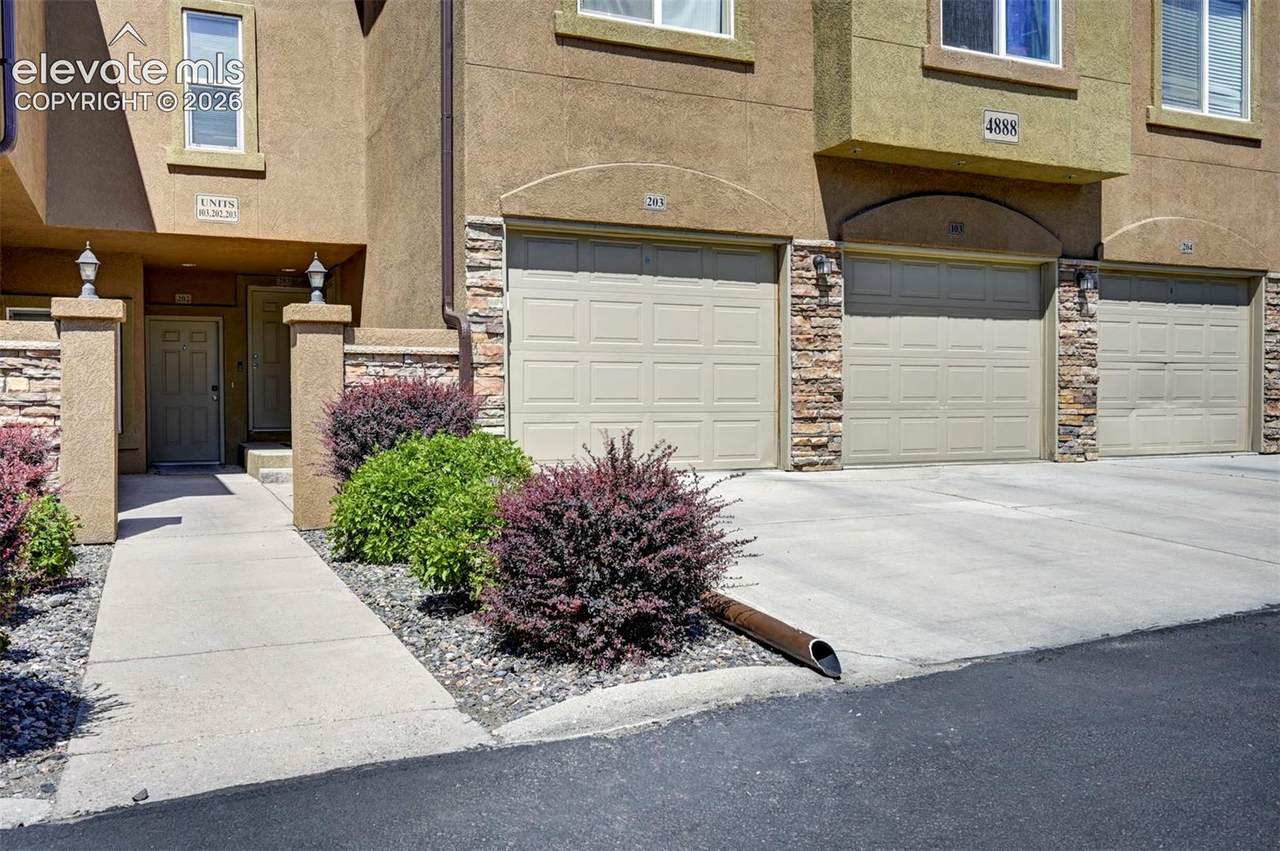 4888 Kerry Lynn View - Photo 1