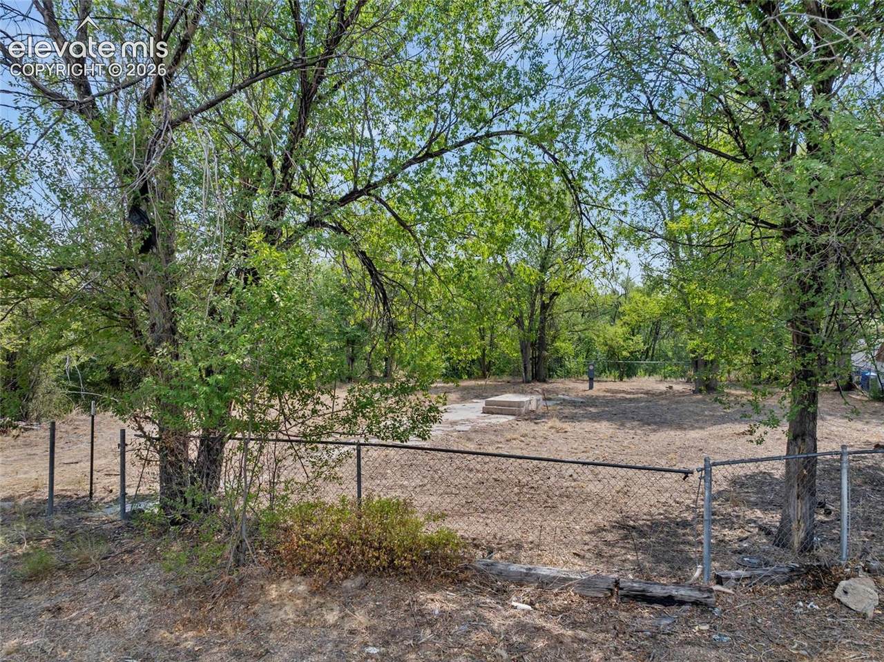 460 Crest Drive - Photo 1