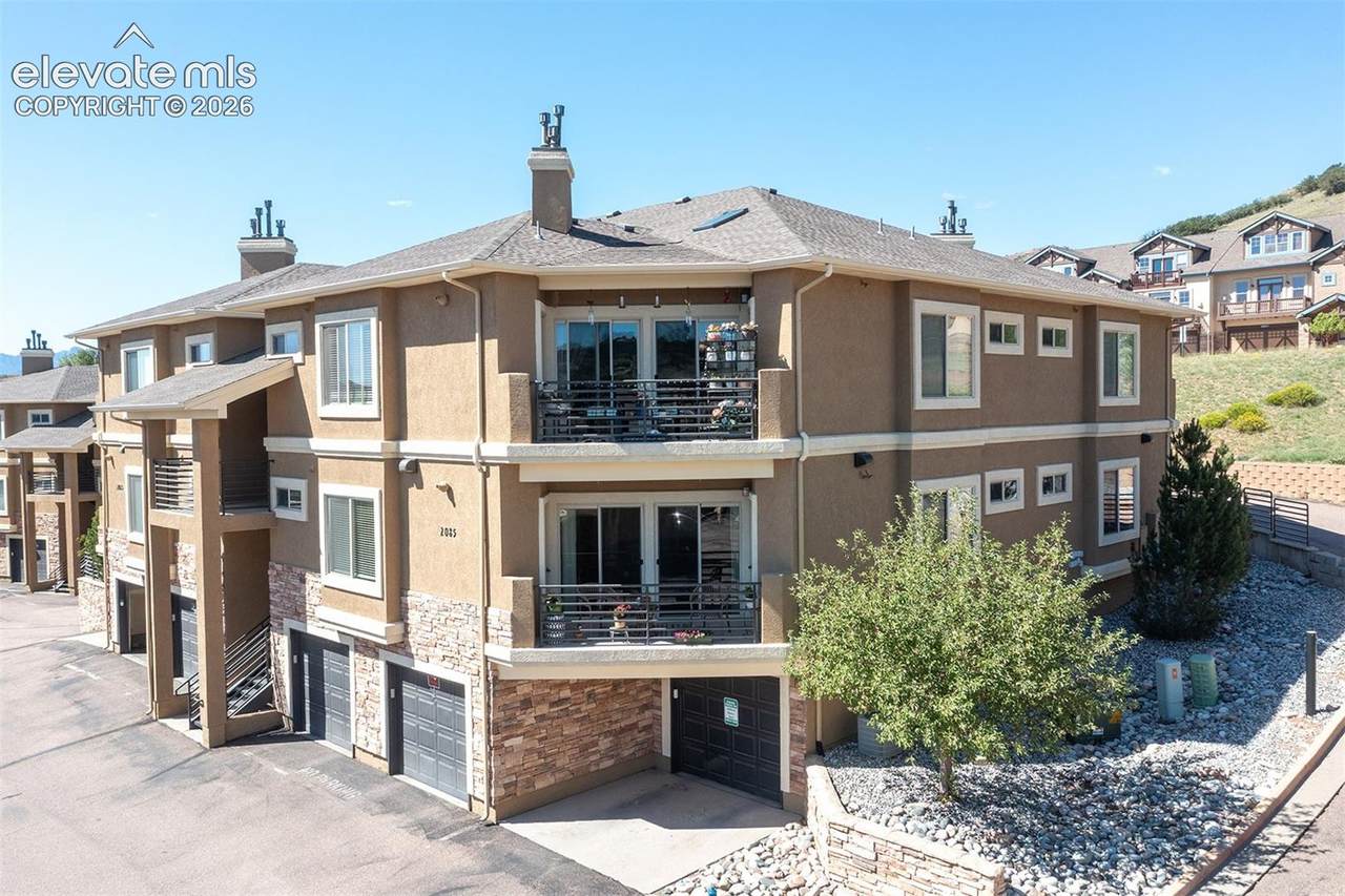 2085 Montura View - Photo 1