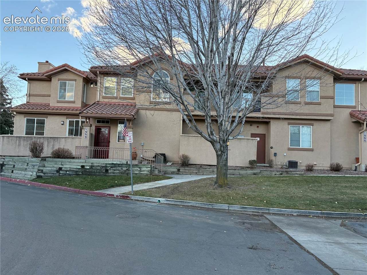 1559 Courtyard Heights - Photo 1