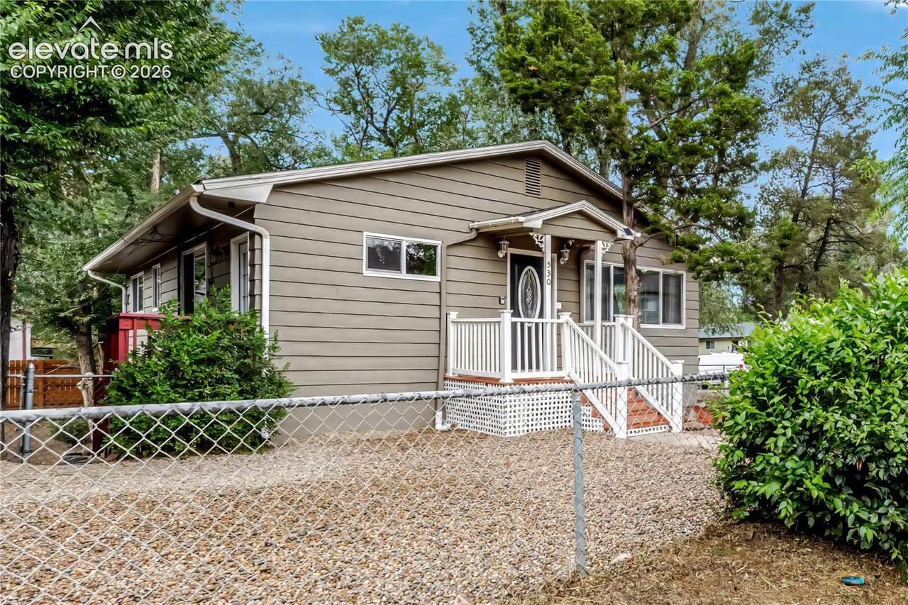 530 17th Street - Photo 1