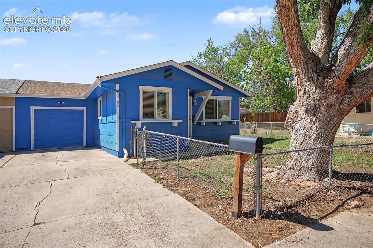 2780 Carmel Circle - Photo 1
