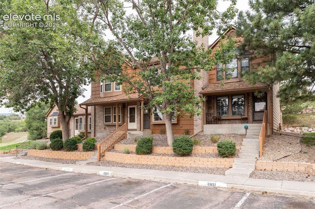 6853 Mountain Top Lane - Photo 1