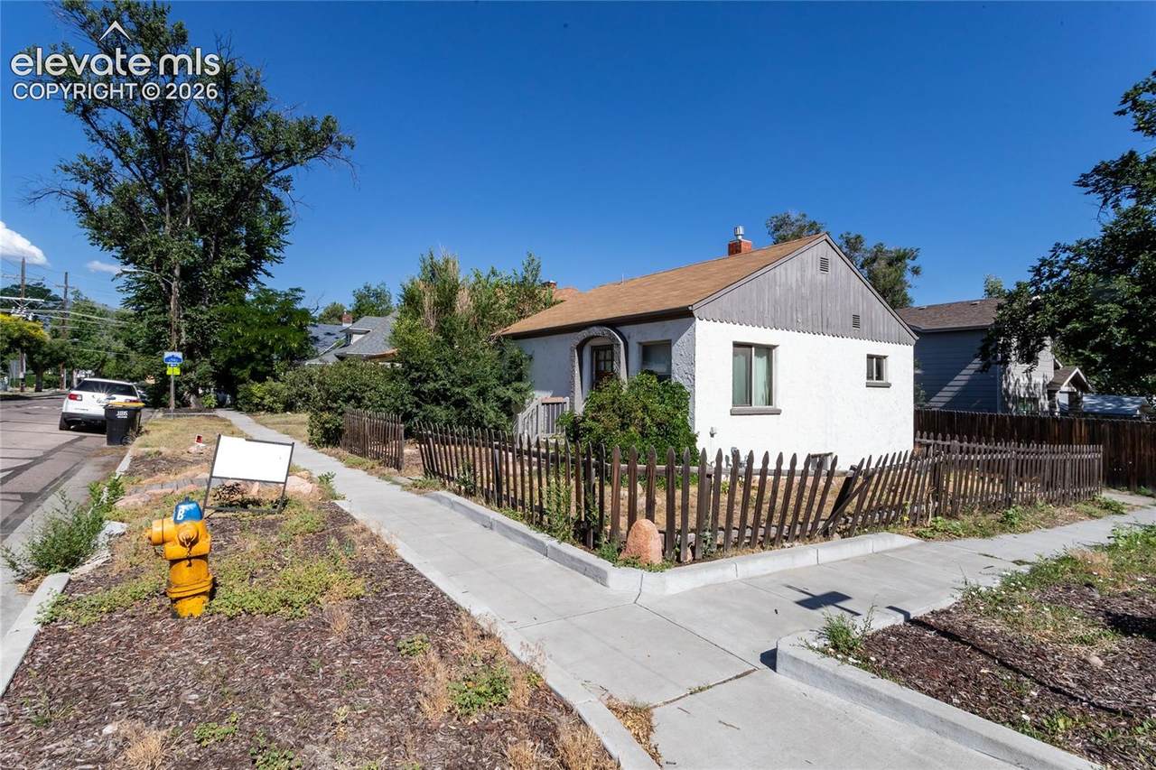 922 High Street - Photo 1