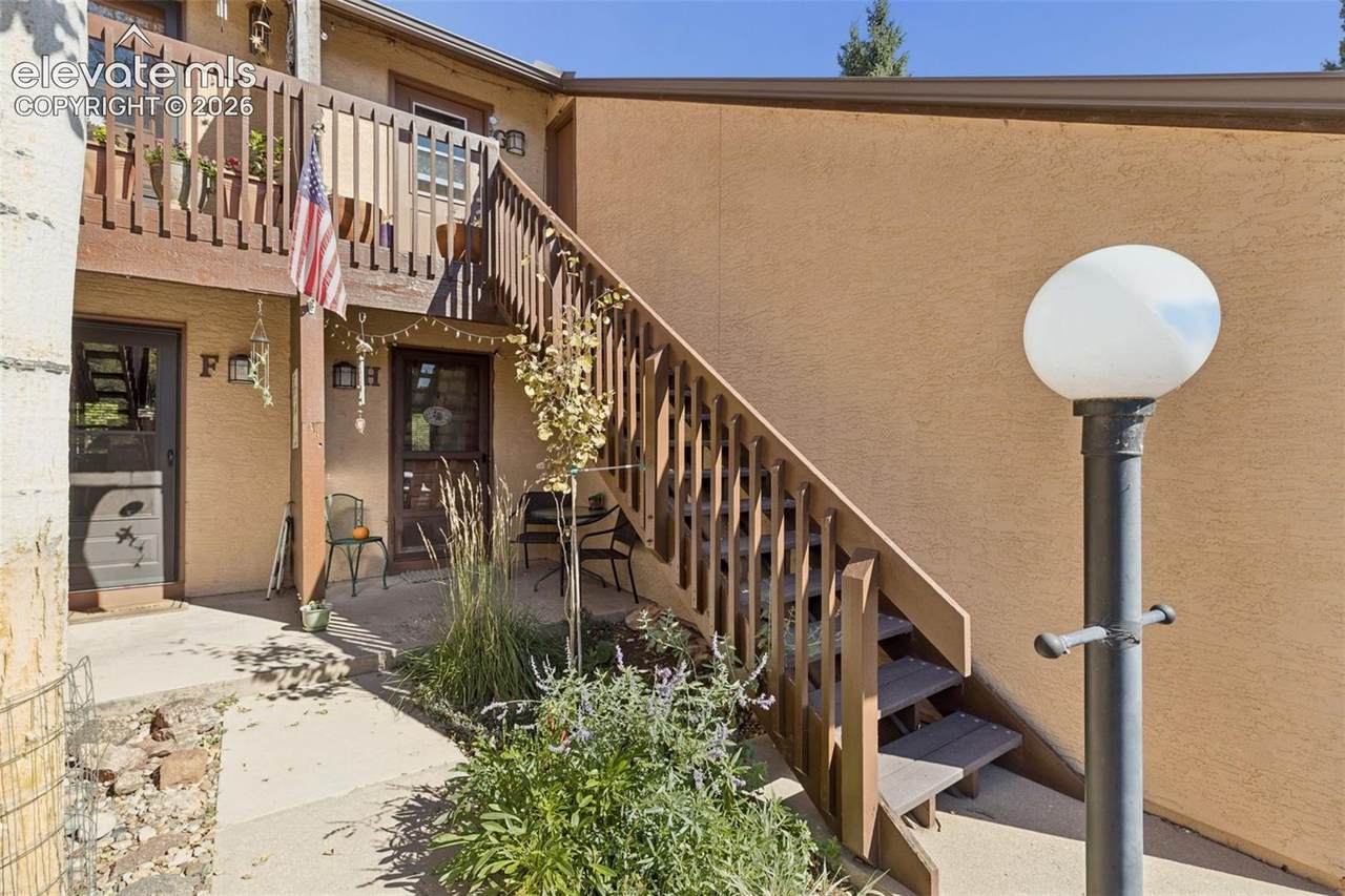 327 El Paso Boulevard - Photo 1