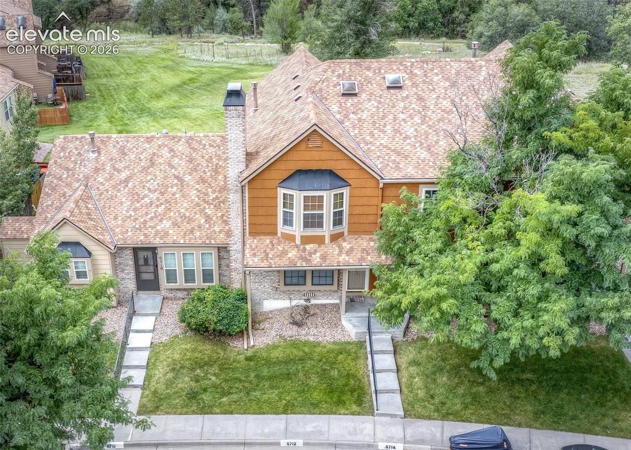 6712 Mountain Top Lane - Photo 1