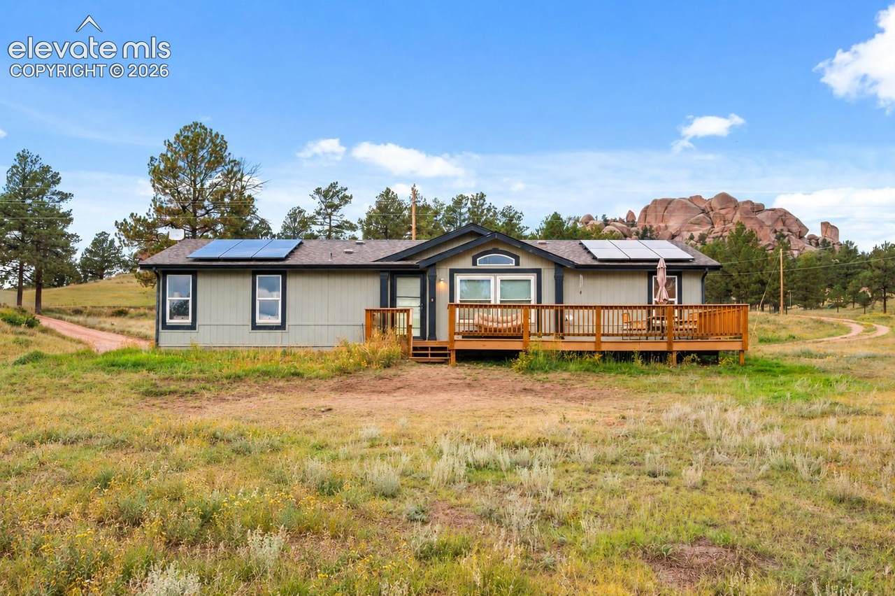 464 Hackamore Drive - Photo 1