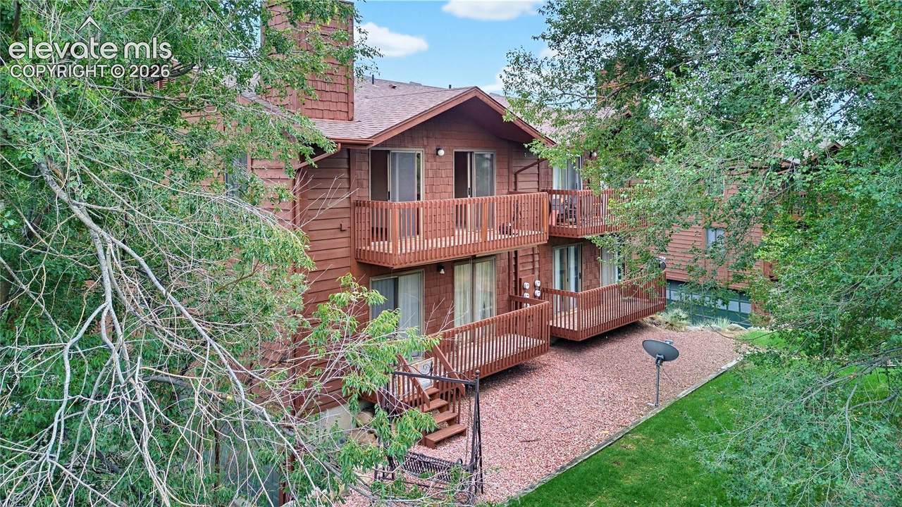 2526 Plumtree Grove - Photo 1
