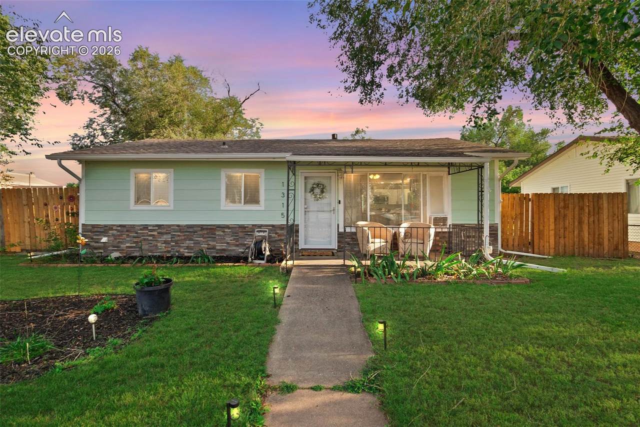 1315 Pando Avenue - Photo 1